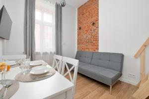 Modern Studios in the City Center of Łódź by Noclegi Renters
