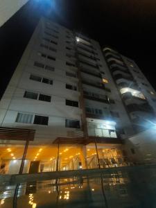 FLAT - 107 Everest
