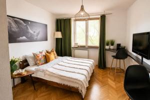 PiotrApartments - Central Warsaw - Walk Everywhere in Central Warsaw