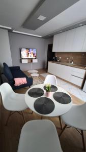 Two Bedroom Apartment - Niki