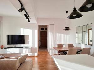 Station 22 - City Center Apartment, Skopje