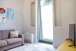 Bezzecca 9 – Design Loft Steps from the Lake