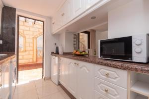 Villa San Miguel Wonderful 2 Bedroom Villa Communal Heated Pool