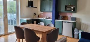 Mountain View 3 Bed apartment