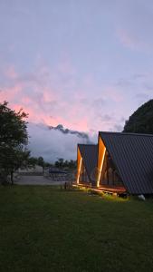 Thethi Sky Lodge Valentin