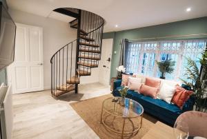 Cosy Town House Sleep 5 12STG