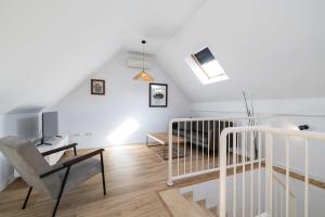 Modern Duplex - 10 Min Walk to City Center