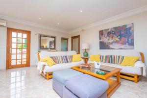 CAN JOAN COLONIA DE SANT PERE - Lovely summer house 10 minutes from the beach with free Wi-Fi