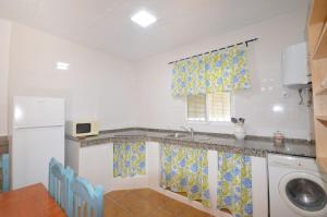 Casa Samuel con piscina comunitaria y porche