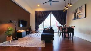 Una Residence Sunway Velocity Jalan Peel Fully Air Con Homestay