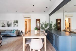 Monthly Central Flat Urgell 1 min AC Wi-Fi