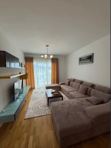 Quiet upscale area with stunning view