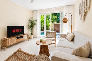 Family friendly 3BR Poolvilla Central Seminyak Mayyah