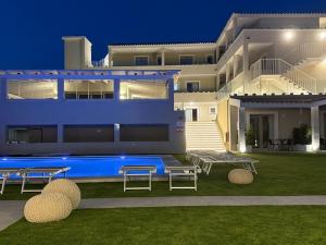 Illumis Hotel