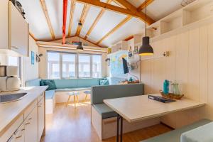 Welcome in - Slaapstrandhuisje I Strand dishoek 342, Direct aan zee met panoramisch uitzicht