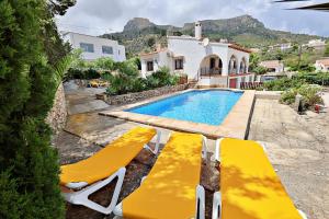 Laura-29A - pretty holiday property with garden and private pool in Calpe