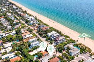 Walk to beach two cottages swimming pool hot tub Surf and Sand RESlDENCES