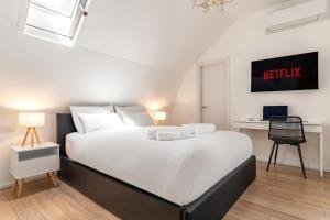 Duomo View Penthouse by Ricasoli Stays