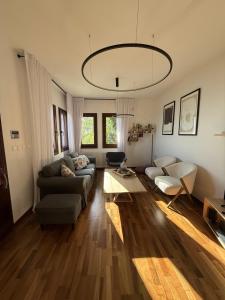 M Villa Pelion