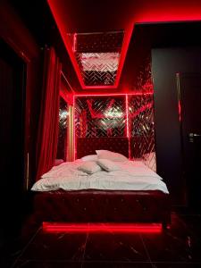 Apartament "Dark Love Room" Centrum z dużą wanna dla Dwojga