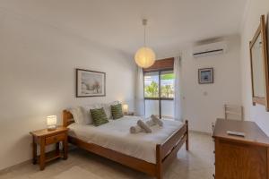 #345 Central Albufeira Apartment AC & Garage