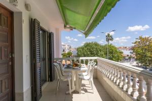 #345 Central Albufeira Apartment AC & Garage