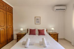 #345 Central Albufeira Apartment AC & Garage