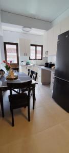 Ionian Breeze Luxury Apartments-Avithos