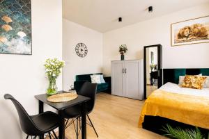 PiotrApartments - Central Warsaw - Central Warsaw Living