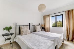 Alvor Oasis with Pool and Sunny Balconies