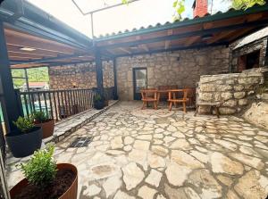 Skadar Lake Hideaway