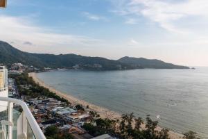 Patong Beach Hub with Great Location C276