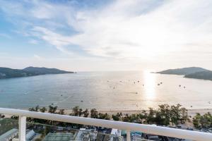 Patong Beach Hub with Great Location C276