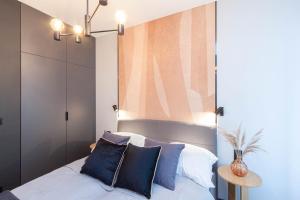 Apartly- Riverside Garden Apartments