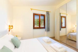 Stazzo Istana Jacuzzi Barbecue e Mare a piedi img10