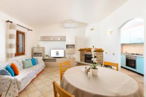 Stazzo Istana Jacuzzi Barbecue e Mare a piedi img17