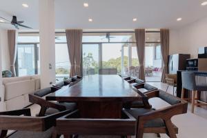 Villa Solaya - 3BR central located seaview villa