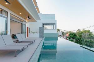 Villa Solaya - 3BR central located seaview villa