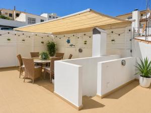Penthouse with Sea and Mountain view by NRAS