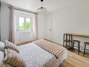 Cozy, quiet studio between land and sea