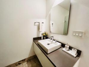 1 BR Perfect for couples! A few steps from the Sea