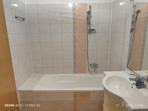 2 Bedroom Apartment Between Bled and Ljubljana