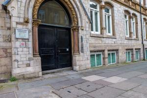 Modern Liverpool Retreat with Free Parking Ideal for Work and City Breaks