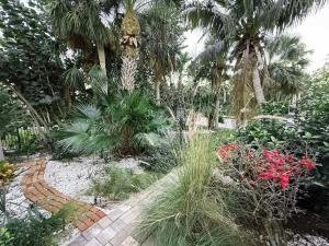 Siesta Key 3-Story Villa - Pool Hot Tub Balcony