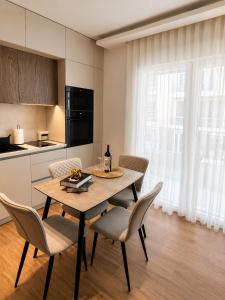 Sea & Sun Luxury Apartment