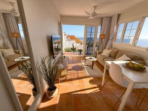 Sunset Balcony & Sea Views in Patalavaca Apt 06