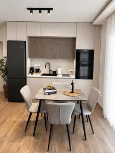 Sea & Sun Luxury Apartment