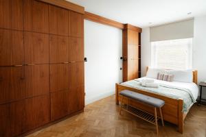 Modern 3BR Flat in Chelsea