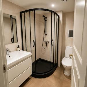 Bright Wellness Apartment Near Old Town