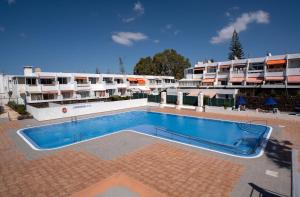 Chaparral Deluxe Pool Oasis